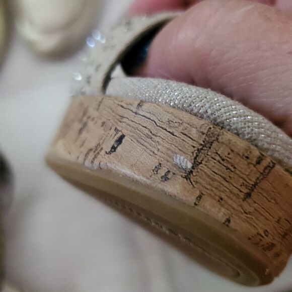 Maurices Linen Bling Wedge Sandals. Cork Size 11 - Picture 13 of 13